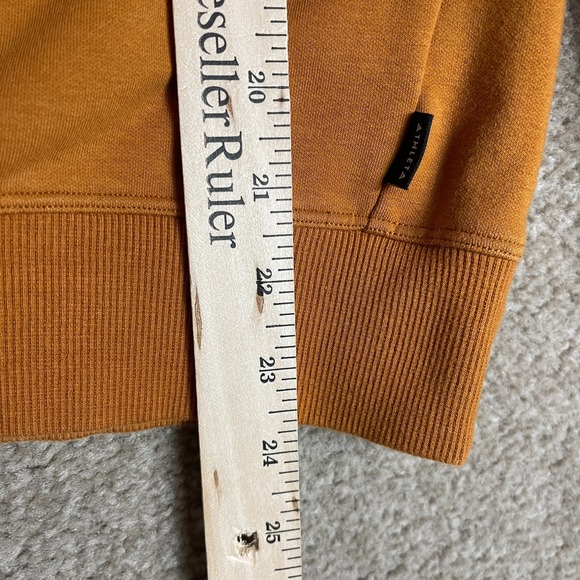 Athleta Triumph Sweatshirt Womens Size XXS 2XS Cattail Brown Crewneck Thumbholes - Picture 6 of 12